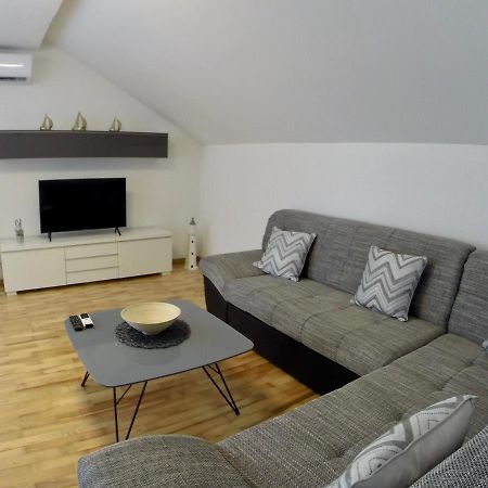 Holiday Apartment Lavanda Sumpetar Jesenice  Luaran gambar